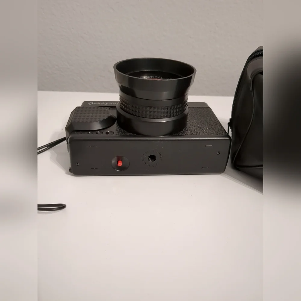 Quickshot X3000 35mm Compact Camera with Case, Instructions & Box